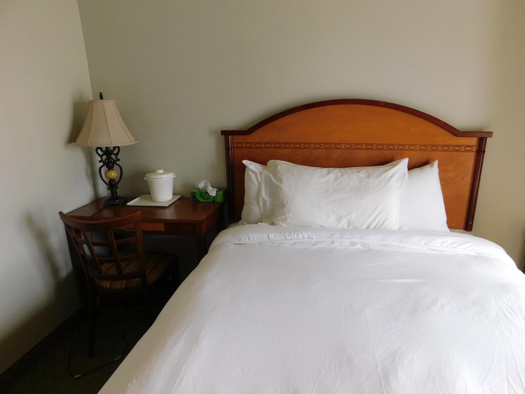 Hotel A2K Монреал Екстериор снимка